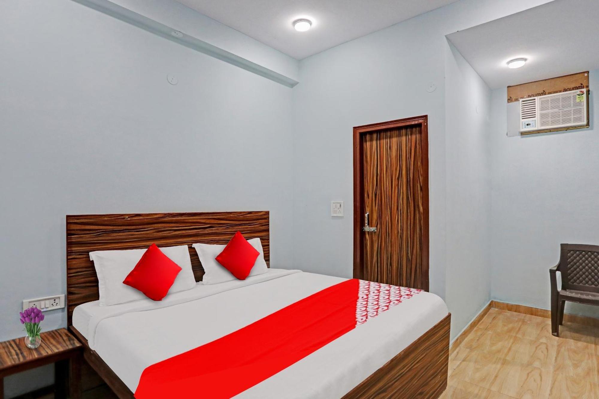 Hotel O Surya Gold Guest House Najafgarh 외부 사진