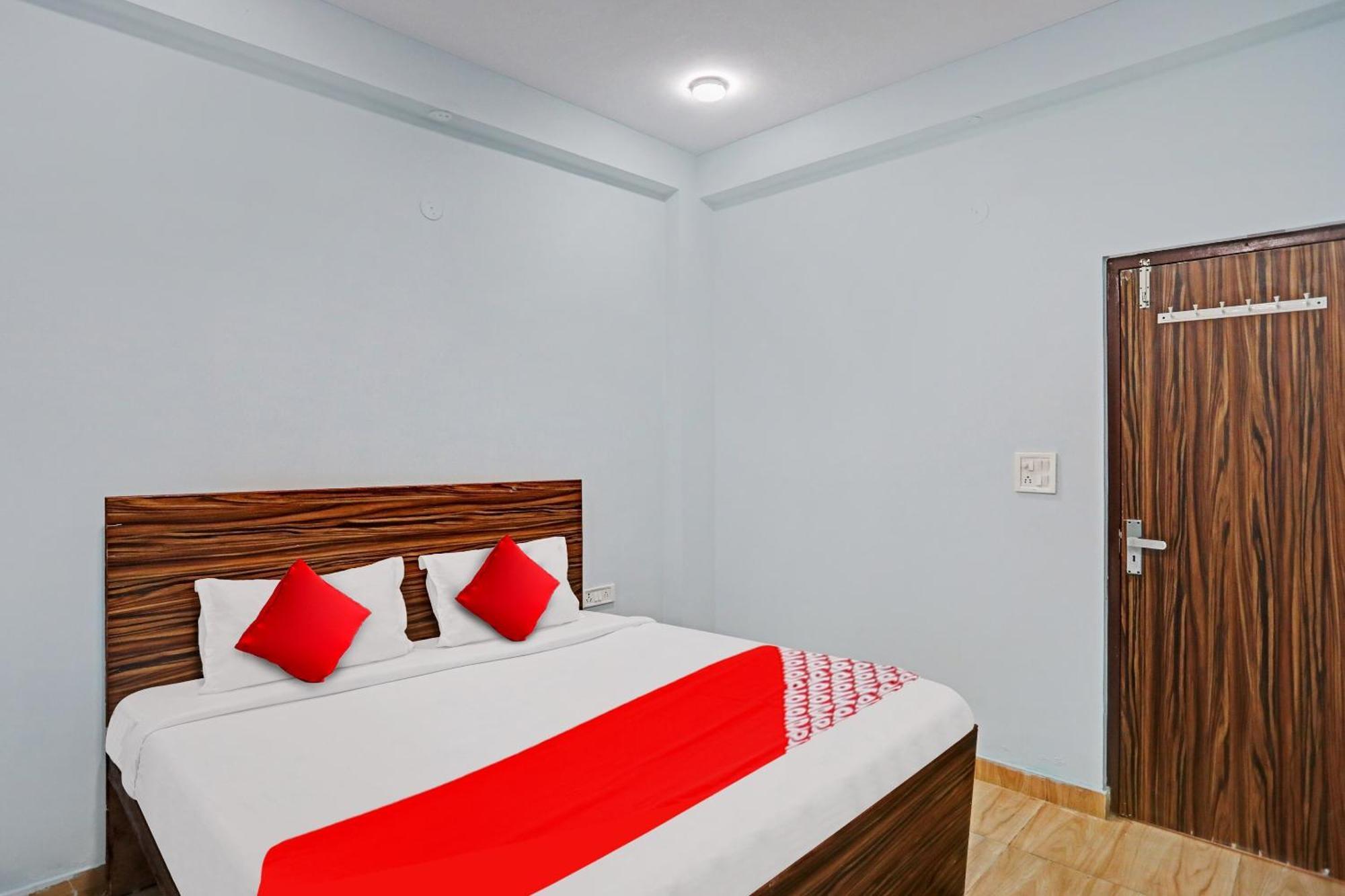 Hotel O Surya Gold Guest House Najafgarh 외부 사진