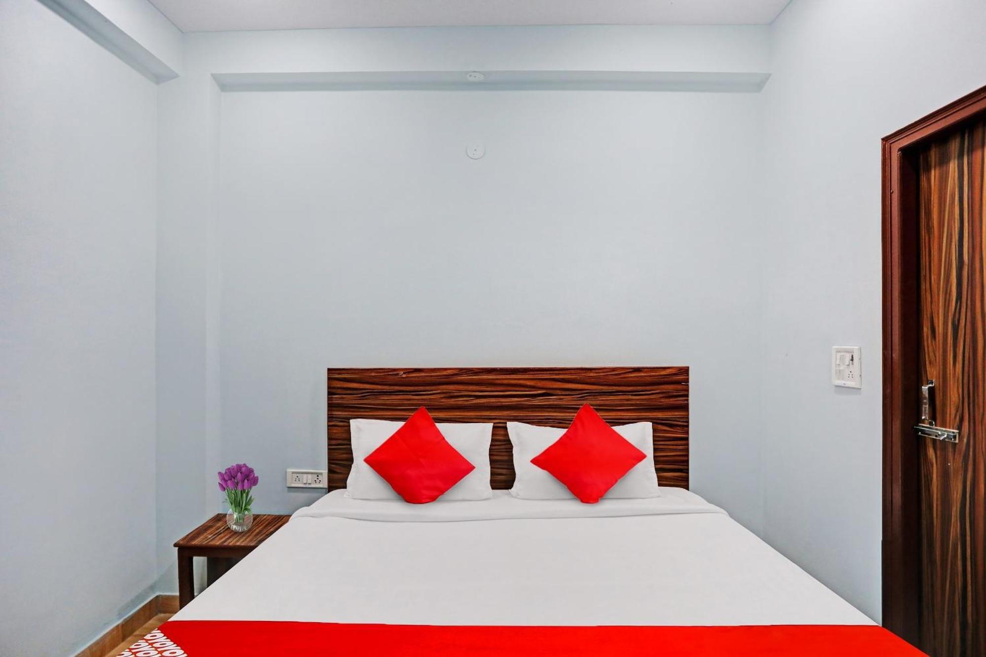 Hotel O Surya Gold Guest House Najafgarh 외부 사진